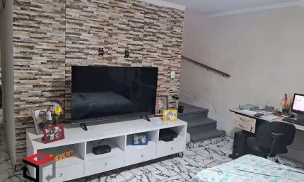 Casa de 200m² localizada no Bairro Jardim em Santo André - SP