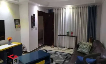 Sobrado de 160m² no Bairro Jaçatuba em Santo André - SP