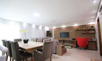 Sobrado Lindíssimo com 222 m² localizado na Vila Assunção em Santo André.