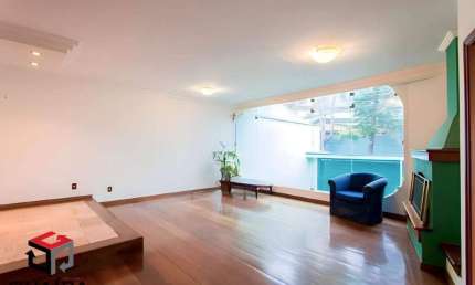 Sobrado à venda 3 quartos 1 suíte 4 vagas Centro - Santo André - SP