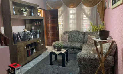 Sobrado à venda 4 quartos 3 suítes 2 vagas Ferrazópolis - São Bernardo do Campo - SP