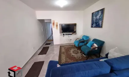 Sobrado reformado com 124m² localizado na Vila Floresta em Santo André.