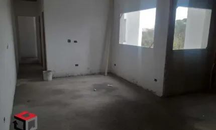 Apartamento à venda 2 dorms, sendo 1 suite em Santo André.