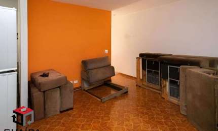Sobrado com 220m² localizado no bairro Taboão, São Bernardo do Campo/SP.