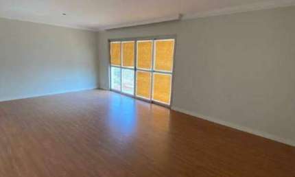 Apartamento de 125 m² no Campo Belo em São Paulo - SP (Com Elevadores)