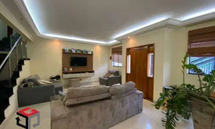 Sobrado à venda 3 quartos 1 suíte 3 vagas Utinga - Santo André - SP