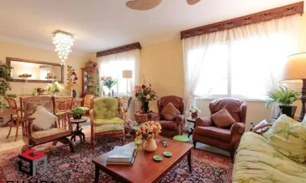 Apartamento de 120 m² Com Elevadores no Pacaembu em São Paulo - SP