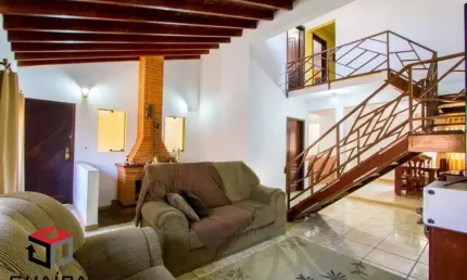 Sobrado à venda 3 quartos 1 suíte 8 vagas Guaraciaba - Santo André - SP