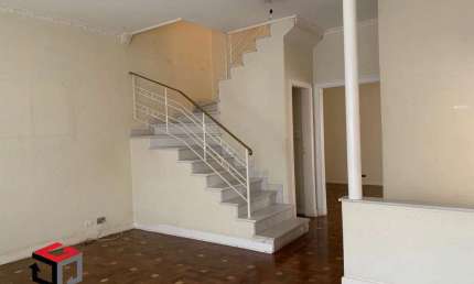Casa com 250m², localizado no bairro Aclimação em São Paulo - SP