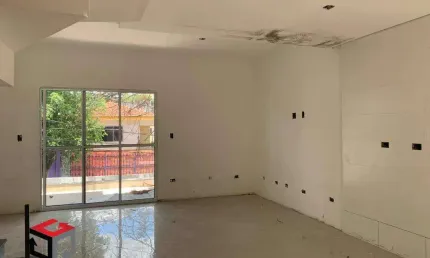 Sobrado à venda 3 quartos 1 suíte 2 vagas Vitória - Santo André - SP