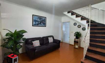 Sobrado de 145m² no Bairro do Estádio em Santo André - SP.