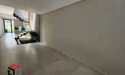 Sobrado vila mariana próximo ao metrô, 3 suítes, cozinha, sala ampla, jardim de inverno, quintal com churrasqueira e gramado, 2 vagas.