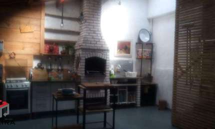 Belíssimo Sobrado 2 Dorm. 1 com Varanda outro com Closet e Churrasqueria no Jardim Ana Maria