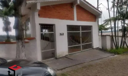 Casa à venda 3 quartos 3 suítes 6 vagas Dos Finco - São Bernardo do Campo - SP