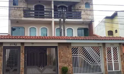 Sobrado à venda 3 quartos 3 suítes 6 vagas Pires - Santo André - SP