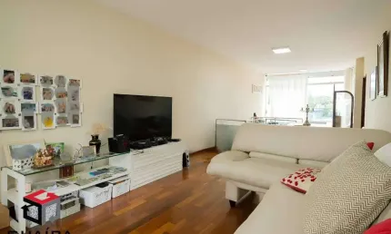 Sobrado à venda 4 quartos 1 suíte 6 vagas Nova Petrópolis - São Bernardo do Campo - SP