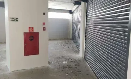 Salão comercial, novo, com 247m² no bairro Ferrazópolis.