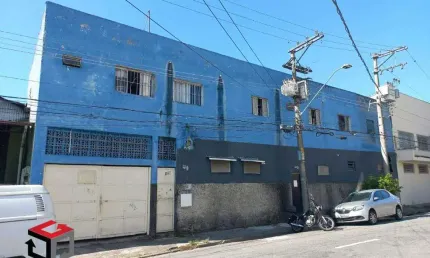 Galpão comercial / Industrial com 2 frentes com 518m² localizado no Bairro Casa Branca em Santo André/SP. (Casa no andar superior com 140m²)