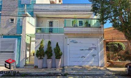 Sobrado à venda 4 quartos 2 suítes 3 vagas Alzira - Santo André - SP