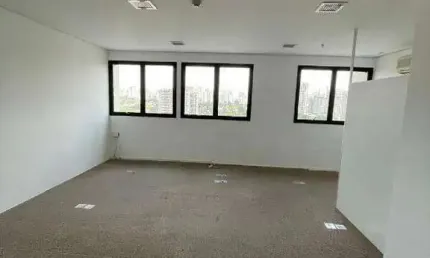Sala Comercial com 38m² - Indianópolis - São Paulo - SP