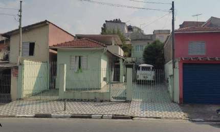 Casa à venda na Rua Oscarito, 682, Jardim Sílvia Maria, Mauá
