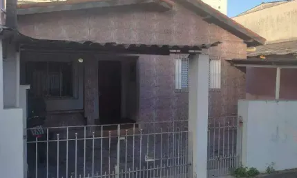 Casa térrea com estrutura ideal para família e negócios! contém 2 frentes.