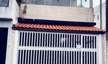 Sobrado à venda 4 quartos 2 suítes 2 vagas Taboão - São Bernardo do Campo - SP
