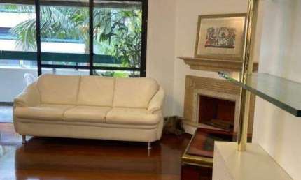 Apartamento 4 Dormitórios em Vila Uberabinha com 155m²