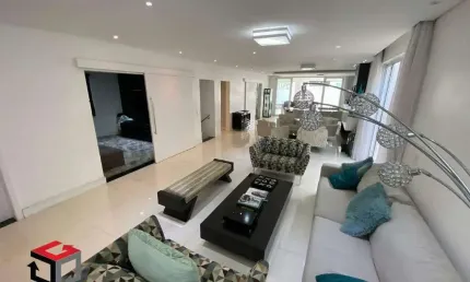 Sobrado à venda 4 quartos 3 suítes 9 vagas Lusitânia - São Bernardo do Campo - SP