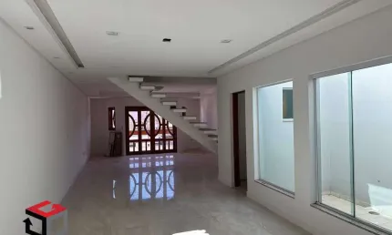 Sobrado à venda 3 quartos 3 suítes 8 vagas Santa Maria - Santo André - SP