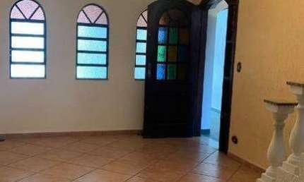 Sobrado à venda 3 quartos 1 suíte 2 vagas Sacadura Cabral - Santo André - SP