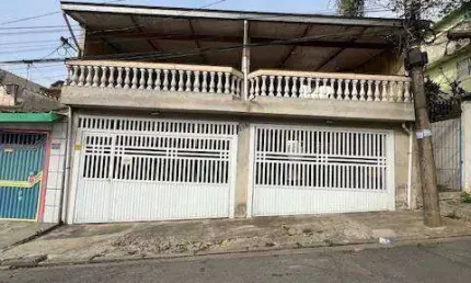 Casa à venda 3 quartos 1 suíte 4 vagas João Ramalho - Santo André - SP