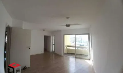 Apartamento 87 m², 3 dormitórios, 1 suíte, 3 banheiros, sala com varanda, cozinha com armários, lavanderia, 2 vagas fixas, lazer e jardim.