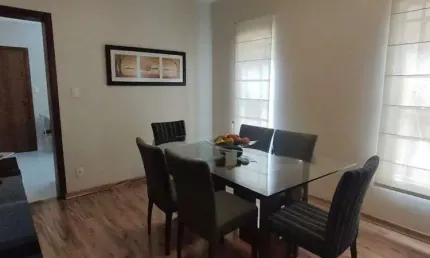 Sobrado 129 m², 3 dormitórios, 1 suíte, sala de jantar, estar, cozinha ampla, lavanderia, 2 vagas garagem. edícula com consultório.