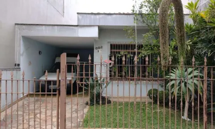 Casa com 177m² localizada no Bairro Anchieta em São Bernardo do Campo - SP.