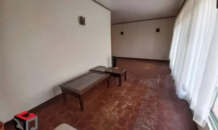 Oportunidade para investidores e ou construtores, terreno de 333 m² no Centro de São Bernardo, medindo 10,00 X 33,33 m.
