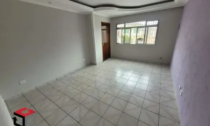 Sobrado a venda amplo com 180m² localizado no jardim Oratório em Santo André/SP.
