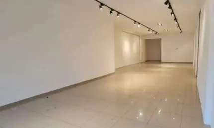 Prédio comercial em vila romana com 437 m2 de área construída