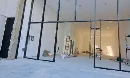 Prédio Comercial à venda 389,39m² salão com pé direito alto + 6 vagas na frente e 4 salas no piso superior / Centro - Santo André - SP