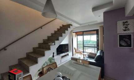 Cobertura Vila Guarani, 3 quartos, 1 suíte, sala com varanda, churrasqueira e espaço gourmet, sala de TV, quintal. São 2 vagas de garagem.