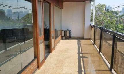 Sobrado Residencial 4 Dormitórios no Brooklin com 200m2