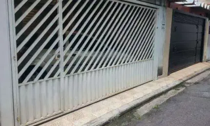 Casa com 2 quartos à venda na Travessa Tarcila do Amaral, 71, Parque Industriário, Santo André