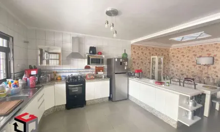Casa à venda 3 quartos 2 suítes 2 vagas Novo Oratório - Santo André - SP