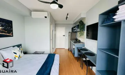 Studio com varanda, mobiliado , piscina , vaga e cadastrado em plataformas de aluguel