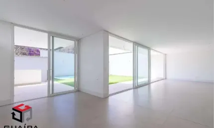 Excelente sobrado novo de alto padrão em condomínio fechado no Brooklin.