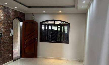 Sobrado à venda 3 quartos 3 suítes 2 vagas Aquilino - Santo André - SP
