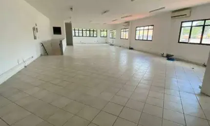 Prédio comercial com 750 m² e 8 banheiros - jabaquara/sp.