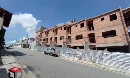 Sobrado à venda 3 suítes 4 vagas Camilópolis - Santo André - SP