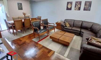 Sobrado à venda 4 quartos 3 suítes 5 vagas Pires - Santo André - SP
