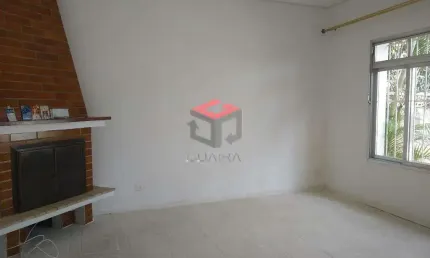 Casa com 300m² terreno e 180m² área interna localizado no Jardim Planalto Paulista em São Paulo- SP.